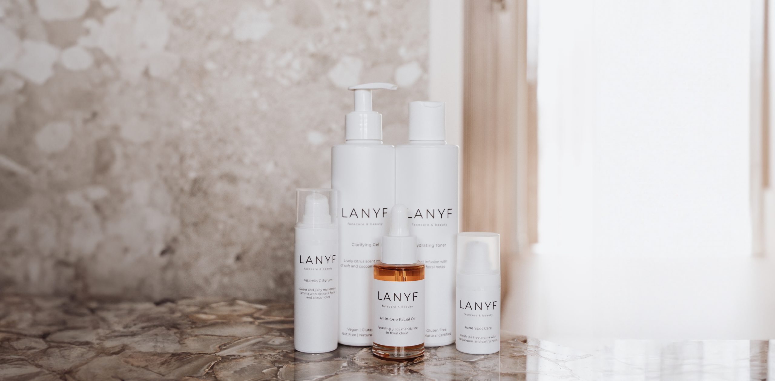 Minimalistisch verpakking ontwerp Lanyf deSIGN Branding
